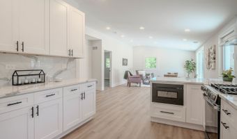 1823 E Park Pl, Arlington Heights, IL 60004
