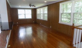 138 S ABINGDON St, Arlington, VA 22204