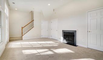 2505 GADSBY Pl, Alexandria, VA 22311