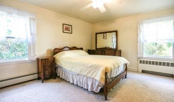 29 Dean Ave, Johnston, RI 02919