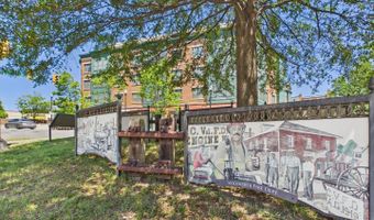 2101 N MONROE St #403, Arlington, VA 22207