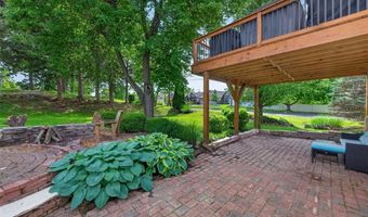 100 Holly Green Dr, Ballwin, MO 63021