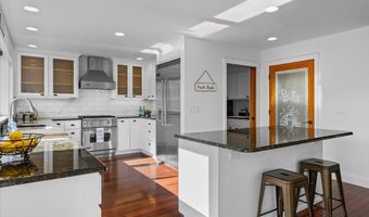 434 Monte Vista Dr, Ashland, OR 97520