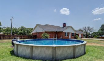 405 N Wickham St, Alvord, TX 76225