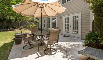 205 Weatherstone Xing, Woodstock, GA 30188
