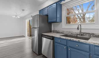 701 E LONGVIEW Dr, Appleton, WI 54911