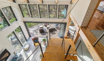 85 Gondola Ave, Jamestown, RI 02835