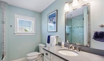 406 Corey Ln, Middletown, RI 02842