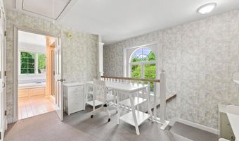 1011 Midway Dr, Auburn, IN 46706