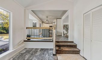 50 Mole Pl, Amityville, NY 11701