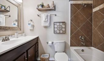 8 Hartford Pl, Gulfport, MS 39507