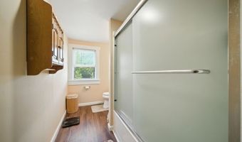 414 Green St, Burlington, NJ 07005