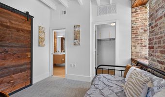 515 N WASHINGTON St 105, Alexandria, VA 22314