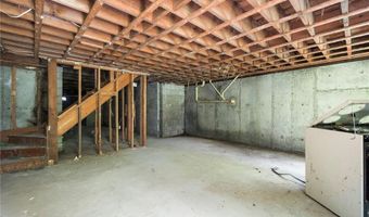 533 Scituate Ave, Cranston, RI 02921