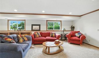 15913 Garrett Dr, Apple Valley, MN 55124