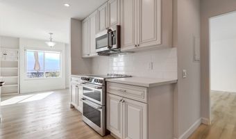 3200 La Rotonda Dr 407, Rancho Palos Verdes, CA 90275