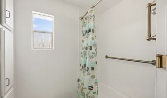976 Holly St, Bullhead City, AZ 86442