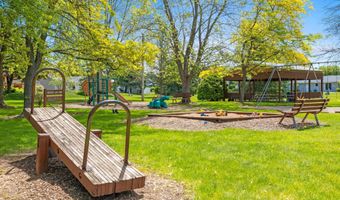 89 HILLOCK Ct, Appleton, WI 54914