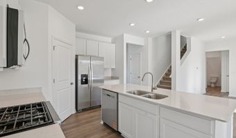 8097 Wesleyan Dr, Avon, IN 46123