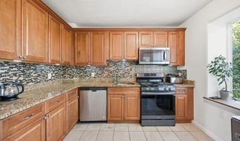 120 E Johnson Ave, Bergenfield, NJ 07621