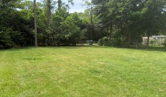 2115 Robinhood Dr, Albany, GA 31707