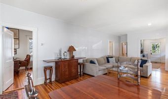 4 Findlay Pl, Newport, RI 02840