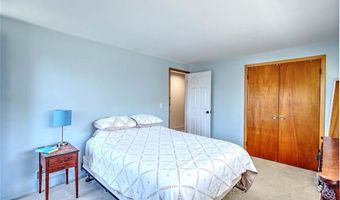 62 Meadowcrest Dr, Cumberland, RI 02864