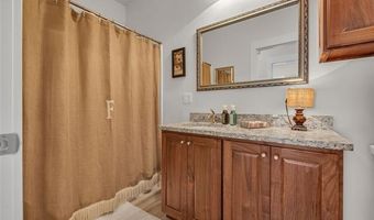 33389 S Coves Dr, Afton, OK 74331