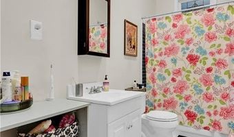 309 E Duffy St, Savannah, GA 31401