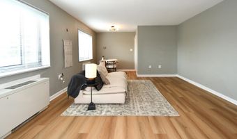 1300 S ARLINGTON RIDGE Rd 204, Arlington, VA 22202