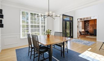 780 S Sussex Ct, Aurora, OH 44202