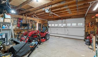 301 Lee Dr, Alcester, SD 57001