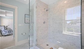 423 Hope St D, Bristol, RI 02809