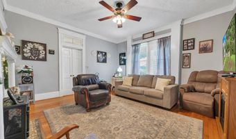 901 Bedford Ave, Altavista, VA 24517