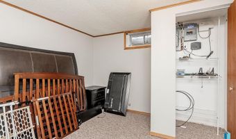 2105 E Sylvan Cir, Brandon, SD 57005