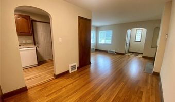 1093 N Main St, Akron, OH 44310