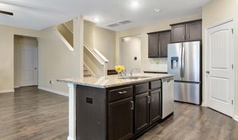 1056 FLYWAY VIEW Ln, Alabaster, AL 35007