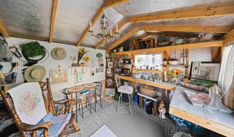 824 Tennyson Ave, Ames, IA 50014