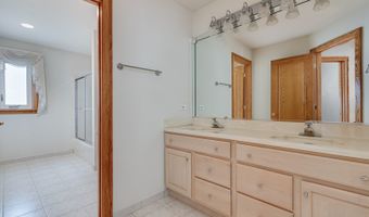 1773 W Whispering Ct, Addison, IL 60101