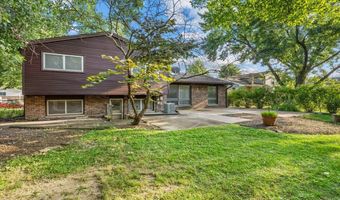 602 E Hackberry Dr, Arlington Heights, IL 60004