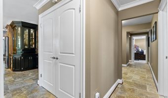 7111 CINDY Ln, Annandale, VA 22003
