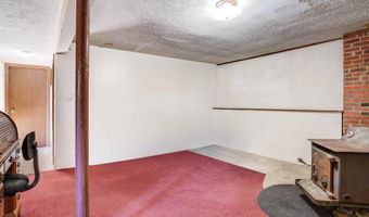 5 River St, Newmarket, NH 03857