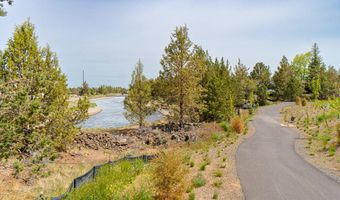 3978 NE Oakside Loop, Bend, OR 97701