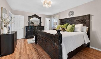11 Inwood Pl, Aberdeen, NJ 07747