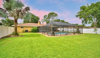 902 CRESTVIEW Dr, Auburndale, FL 33823