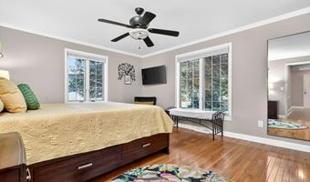 9 MEADOWBROOK Ln, Appleton, WI 54914