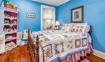 9 11th St, Apalachicola, FL 32320