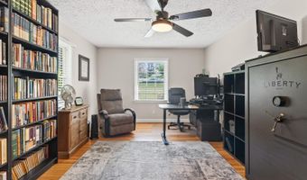 1604 Avondale Dr, Altavista, VA 24517