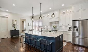 2841 Attaberry Dr, Charlotte, NC 28205