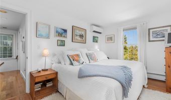 44 Bliss Mine Rd 10, Middletown, RI 02842